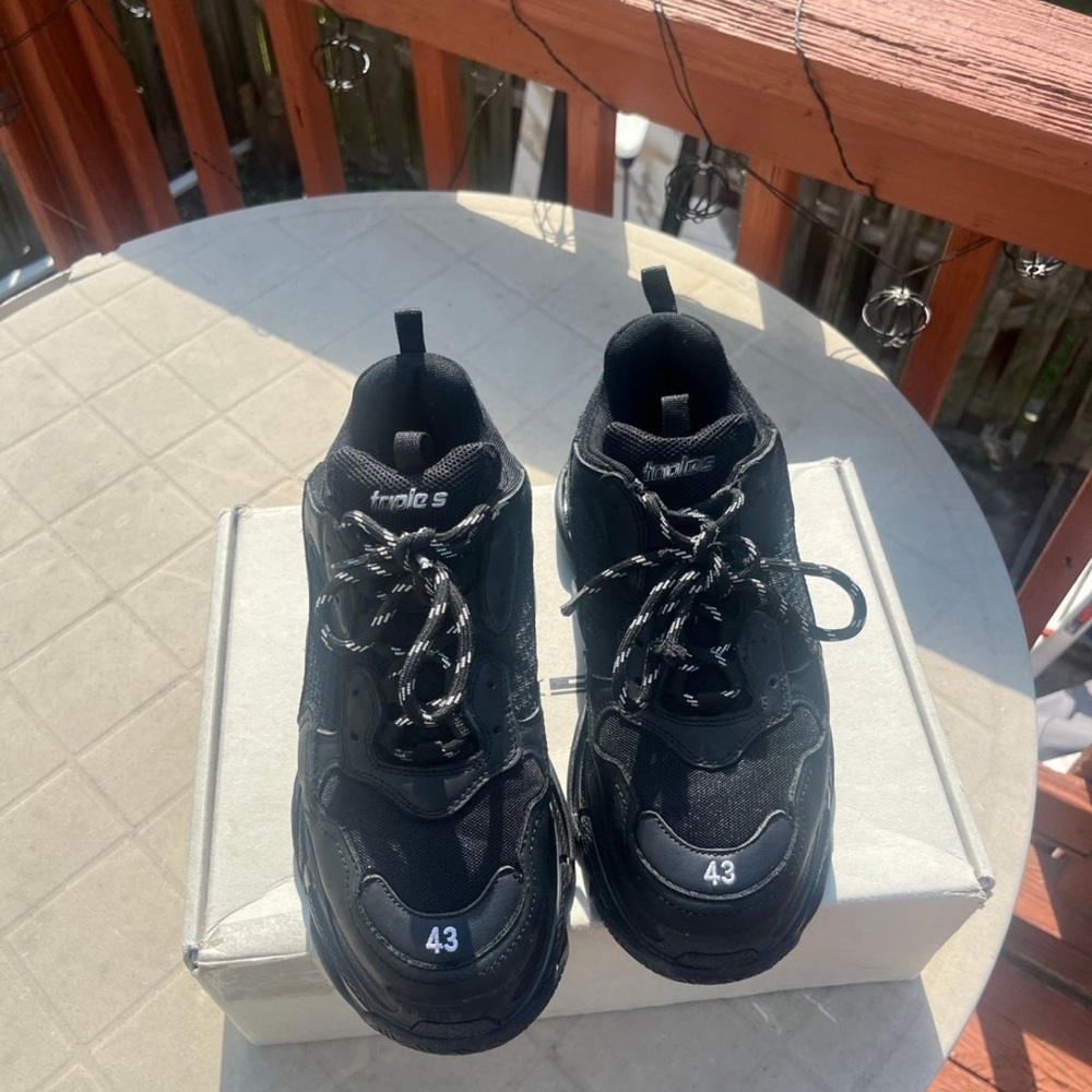 Balenciaga Triple S Black - Picture 3 of 3
